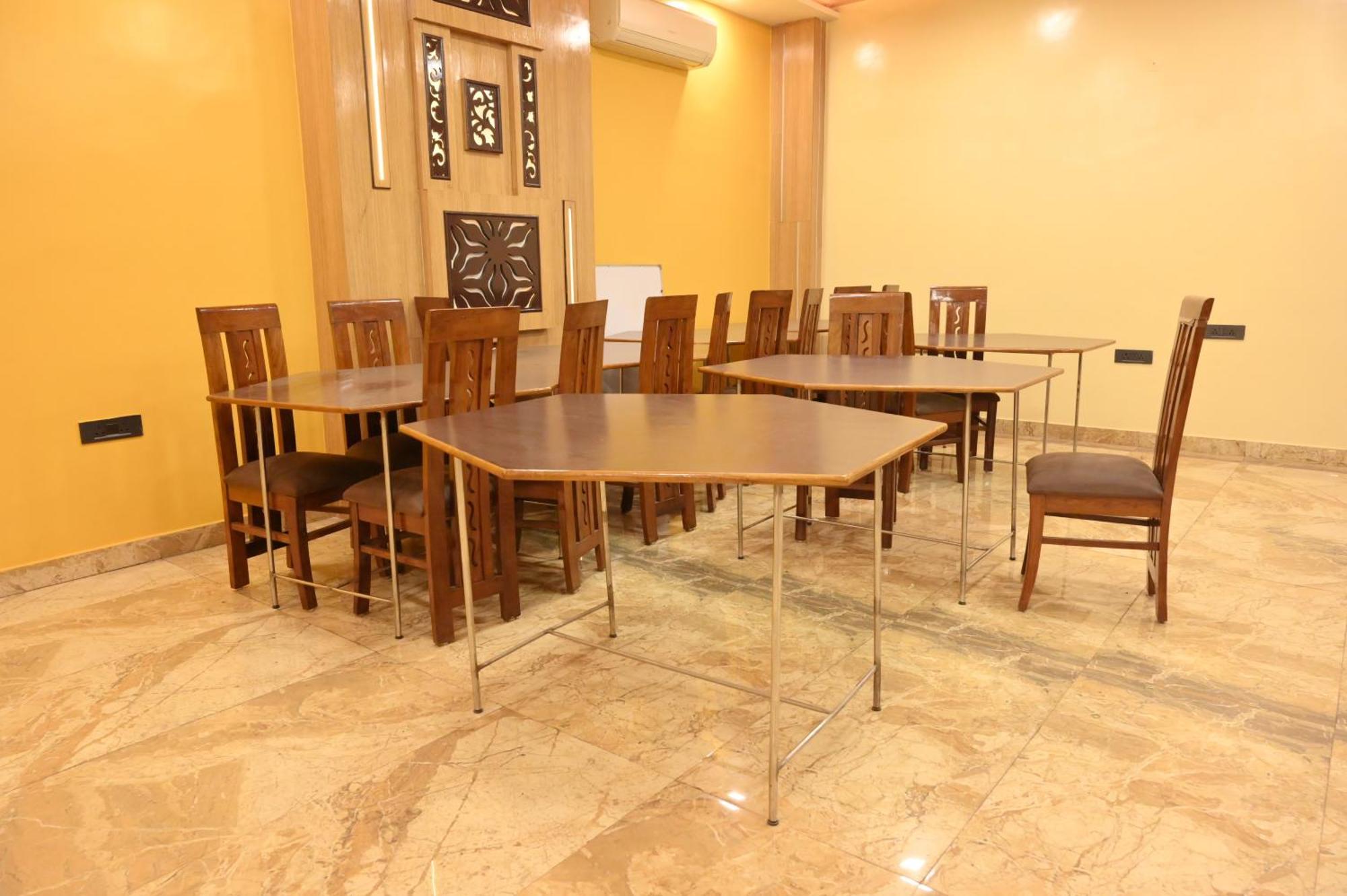 Hotel Riddhi Regency Lucknow Eksteriør bilde