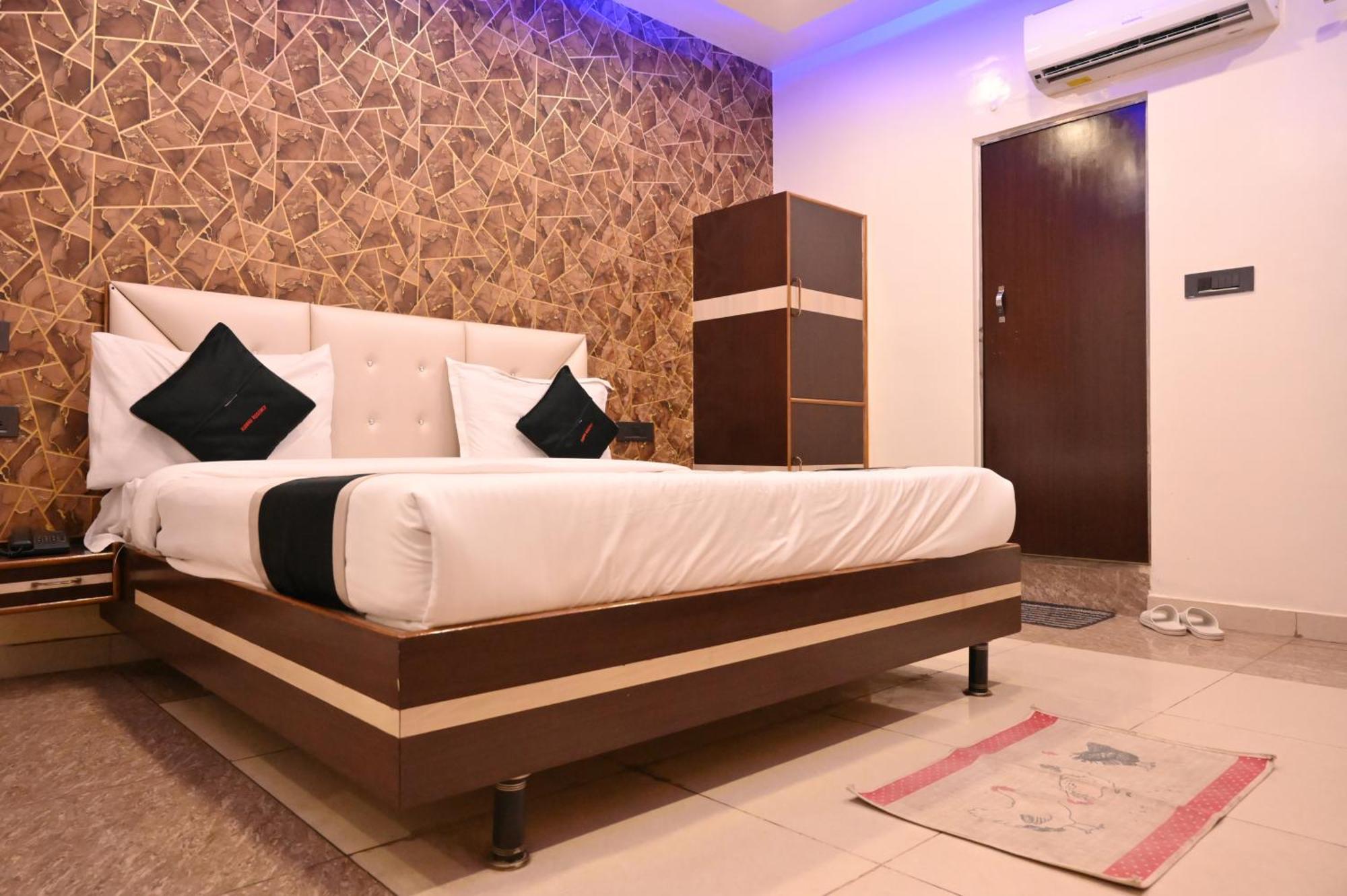 Hotel Riddhi Regency Lucknow Eksteriør bilde
